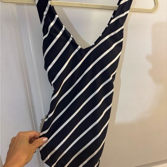 NWT Kona Sol Striped Navy and White Swimsuit Sz Small - Picture 5 of 7